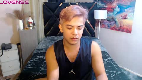 Snapshot of yourasian_bradley chatting on 10-28-25, 06:32 yourasian_bradley online show from 10-28-25, 06:32