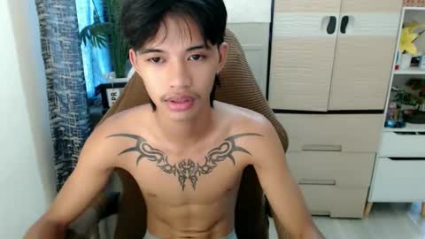 yourasian_eric online show from 04-06-26, 02:53