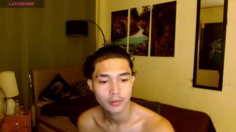 Snapshot of yourasiancarl chatting on 01-10-26, 12:18 yourasiancarl online show from 01-10-26, 12:18