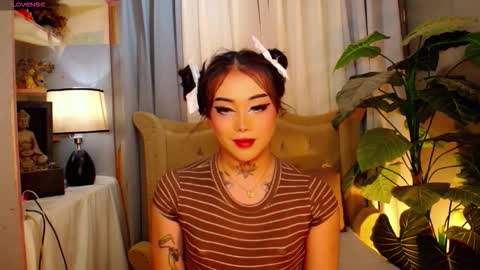 Snapshot of yourasiancockisontop chatting on 11-15-25, 08:22 kim online show from 11-15-25, 08:22