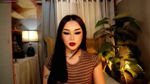 Snapshot of yourasiancockisontop chatting on 11-29-25, 08:34 kim online show from 11-29-25, 08:34