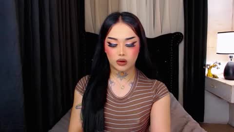 kim online show from 12-19-25, 02:07