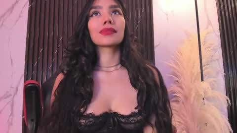 Snapshot of yourcutemolly chatting on 03-10-25, 02:17 Selena online show from 03-10-25, 02:17