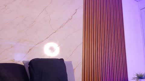 Snapshot of yourcutemolly chatting on 10-08-25, 03:59 Selena online show from 10-08-25, 03:59