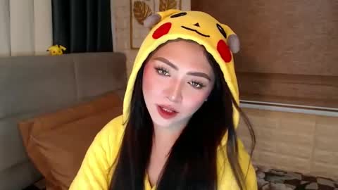 Snapshot of yourdevilsweettsx chatting on 01-06-25, 09:19 JEN online show from 01-06-25, 09:19