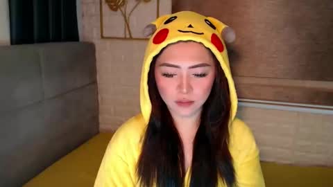 Snapshot of yourdevilsweettsx chatting on 02-28-25, 05:15 JEN online show from 02-28-25, 05:15