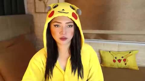 Snapshot of yourdevilsweettsx chatting on 09-12-25, 08:36 JEN online show from 09-12-25, 08:36