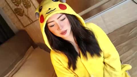 Snapshot of yourdevilsweettsx chatting on 10-28-25, 11:58 JEN online show from 10-28-25, 11:58