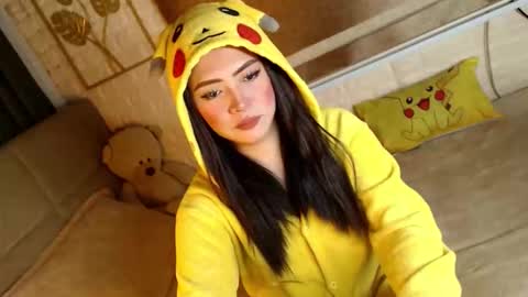 Snapshot of yourdevilsweettsx chatting on 12-14-25, 05:57 JEN online show from 12-14-25, 05:57