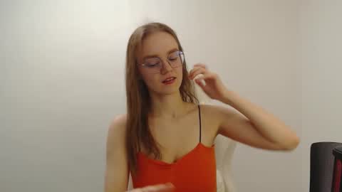 Lana online show from 11-22-25, 06:18