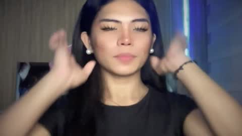 Snapshot of yourehot_pretty chatting on 04-25-26, 04:37 Do read my bio online show from 04-25-26, 04:37