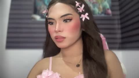 Snapshot of yourehot_pretty chatting on 05-08-26, 07:08 Do read my bio online show from 05-08-26, 07:08
