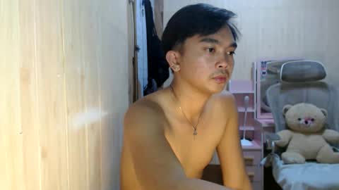 Snapshot of yourfantasyboyjr chatting on 09-15-25, 04:29 i am your dream boy  JR  online show from 09-15-25, 04:29