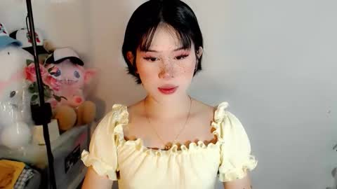 PrettyElla online show from 10-05-25, 02:32