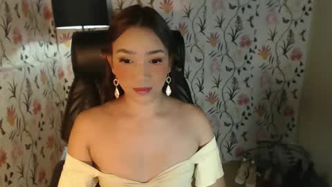 Snapshot of yourfavoratemaureen chatting on 02-26-25, 10:31 maureen love you online show from 02-26-25, 10:31