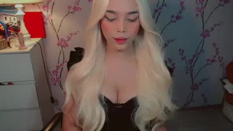 Snapshot of yourfavoratemaureen chatting on 09-29-25, 06:51 maureen love you online show from 09-29-25, 06:51