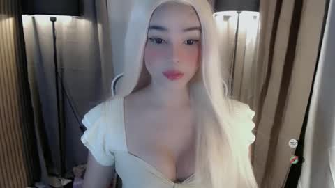 Snapshot of yourfavoratemaureen chatting on 11-28-25, 07:05 maureen love you online show from 11-28-25, 07:05