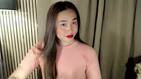 Snapshot of yourfavoratequinn chatting on 12-03-25, 06:43 Quinn online show from 12-03-25, 06:43