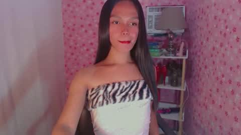 Snapshot of yourfavoratericcie chatting on 11-23-25, 04:45 RICCIE MAE online show from 11-23-25, 04:45