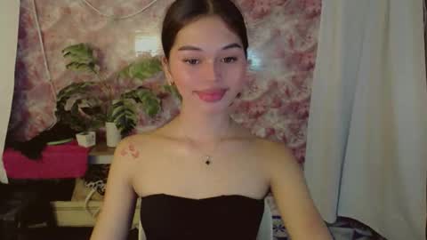Snapshot of yourfavoratesunshine chatting on 06-08-26, 12:05 Sunshine online show from 06-08-26, 12:05