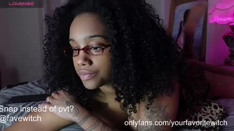 Naava online show from 03-12-26, 04:18