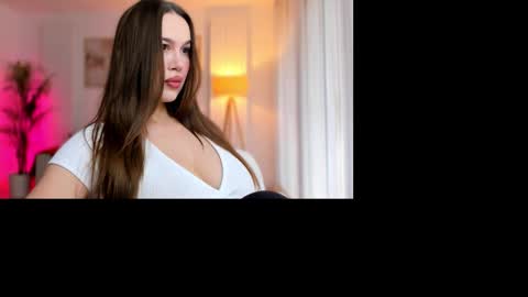 Snapshot of yourgoddessroxana chatting on 10-22-25, 01:22 roxana online show from 10-22-25, 01:22