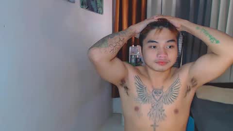 Snapshot of yourhandsome_hunk chatting on 01-20-25, 07:57 Paul online show from 01-20-25, 07:57