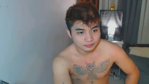 Snapshot of yourhandsome_hunk chatting on 01-23-25, 06:17 Paul online show from 01-23-25, 06:17