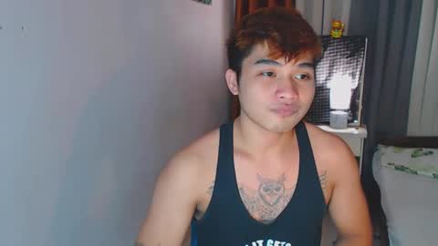 Snapshot of yourhandsome_hunk chatting on 02-01-25, 01:41 Paul online show from 02-01-25, 01:41