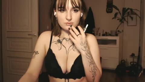 hanna online show from 04-27-26, 01:58