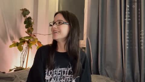 Aida online show from 03-11-25, 03:45