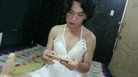 Snapshot of yourhotdodz chatting on 04-19-26, 01:21 yourhotdodz online show from 04-19-26, 01:21