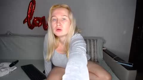 Snapshot of yourhotdream1 chatting on 02-16-25, 09:16 Iamyourdream online show from 02-16-25, 09:16