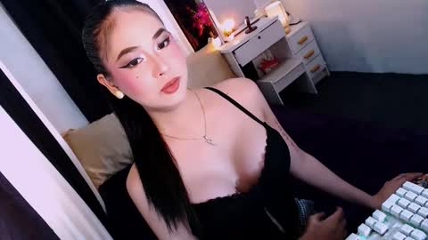 Snapshot of yourhumiliationgirl chatting on 10-26-25, 07:47 yourhumiliationgirl online show from 10-26-25, 07:47