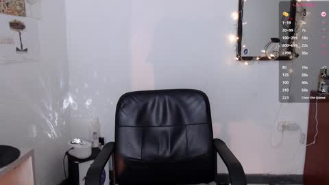 Snapshot of yourlittle_cherry chatting on 01-17-25, 10:01 Cherry online show from 01-17-25, 10:01