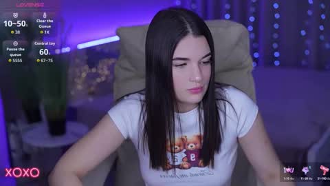 Snapshot of yourlolabunny chatting on 10-16-25, 05:14 L O L A online show from 10-16-25, 05:14