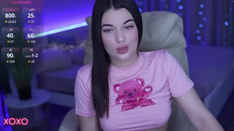 Snapshot of yourlolabunny chatting on 11-26-25, 07:04 L O L A online show from 11-26-25, 07:04