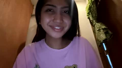 yourlovebella88 online show from 12-05-25, 03:20