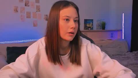 Snapshot of yourlovelystreamer chatting on 10-02-25, 10:44 Nikol online show from 10-02-25, 10:44