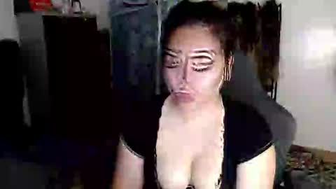 Snapshot of yourlovetifannyx chatting on 10-07-25, 03:36 tifanny online show from 10-07-25, 03:36