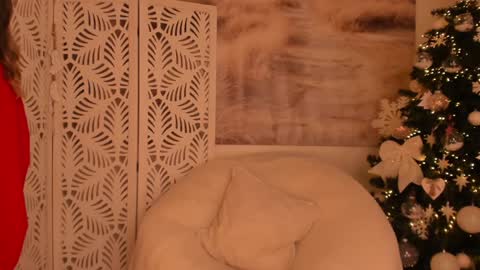 Snapshot of yourmidnightcoffee chatting on 12-14-24, 08:08 Sarah online show from 12-14-24, 08:08