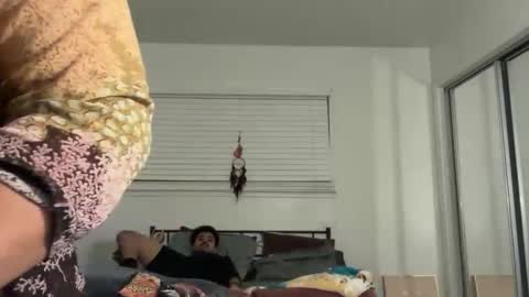 YOURMOMMY online show from 02-11-26, 07:57