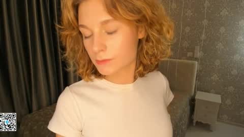 Snapshot of yourmuseee chatting on 02-08-26, 01:36 Sonya online show from 02-08-26, 01:36