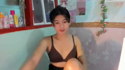 Snapshot of yourprettytrish chatting on 05-12-26, 06:38 Trish online show from 05-12-26, 06:38