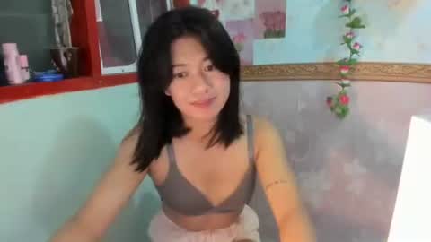 Snapshot of yourprettytrish chatting on 05-26-26, 06:48 Trish online show from 05-26-26, 06:48