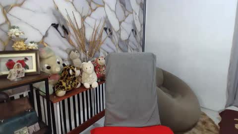 Snapshot of yourqueen_kaye chatting on 02-03-26, 01:15 kaye online show from 02-03-26, 01:15