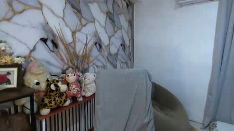 Snapshot of yourqueen_kaye chatting on 02-22-26, 06:02 kaye online show from 02-22-26, 06:02