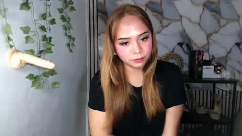 Snapshot of yourqueen_kaye chatting on 03-04-26, 02:06 kaye online show from 03-04-26, 02:06