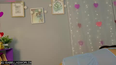 Isabella but you can call me Isa .-. online show from 09-10-25, 06:02