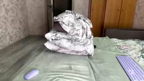yourselenas online show from 07-26-26, 07:10